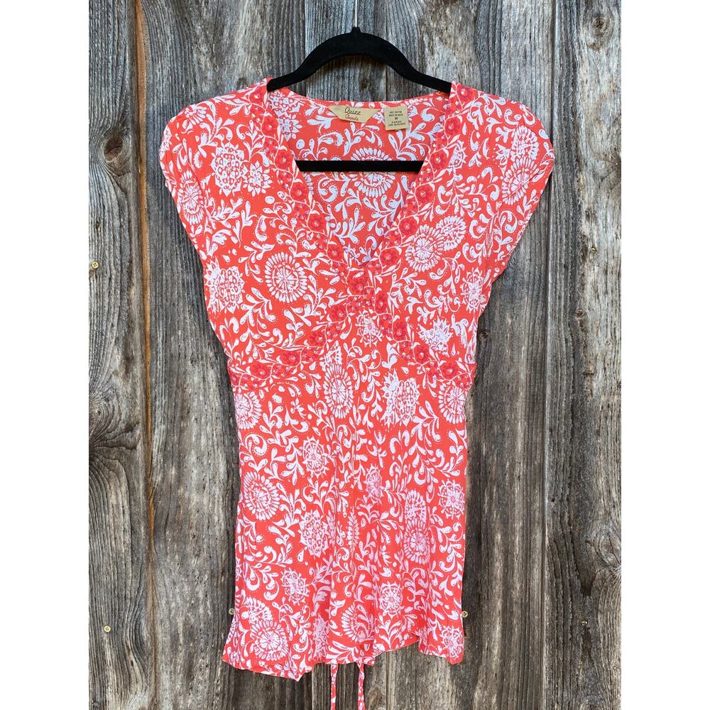 QUIZZ TRENDS M Red/Cream w Sequined Accent Cap‎ Sleeve Rayon V Neck Top